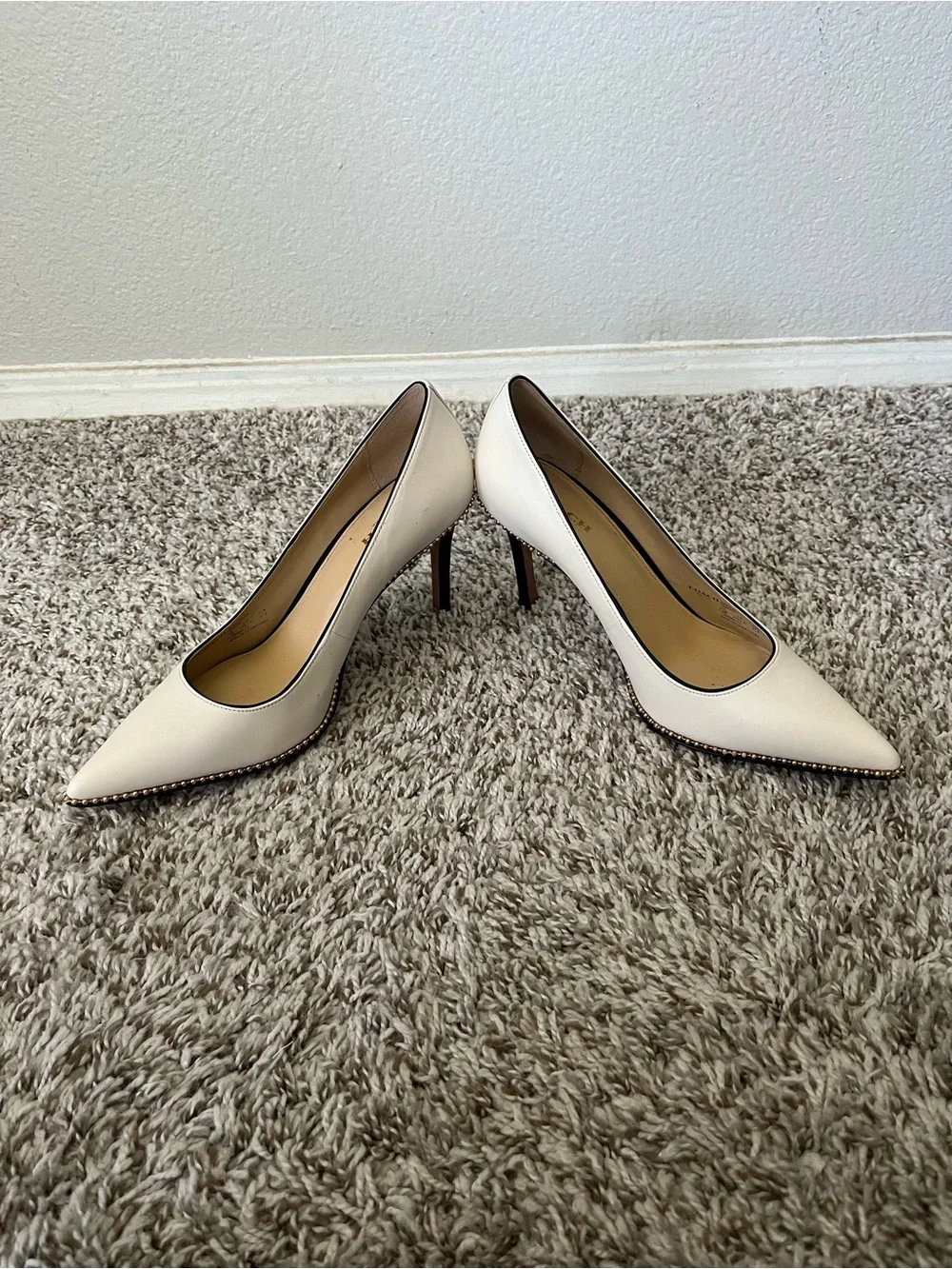 Coach Chalk Tamera Dress Nappa Chain Detail Pump Heels Women's Size 7.5 - Picture 6 of 14